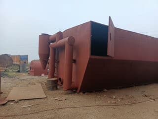 Hydraulic pressure testing of the finished decanter vessel